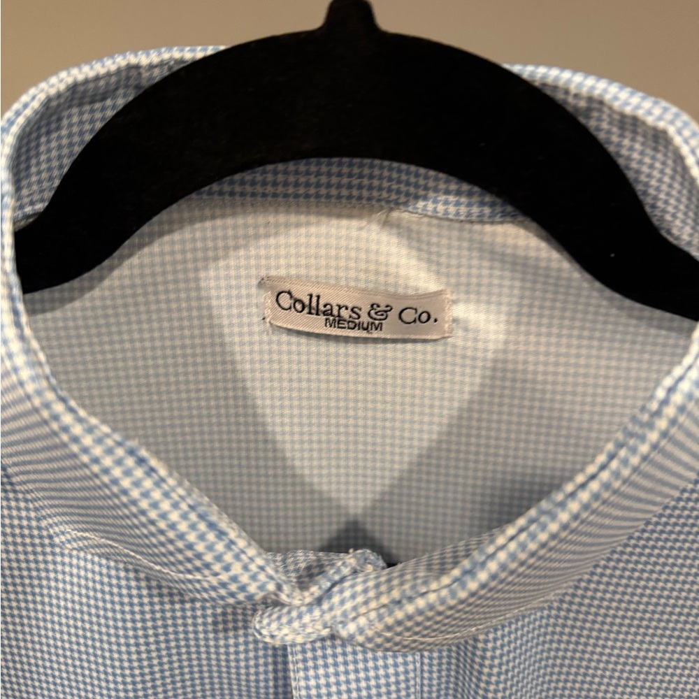Collars & Co Blue Houndstooth polo Size M